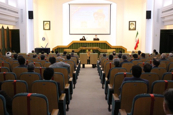 سرپرست فرمانداری مشهد خبر داد؛ واکسیناسیون منزل به منزل در حاشیه شهر در دستور کار ستاد کرونای