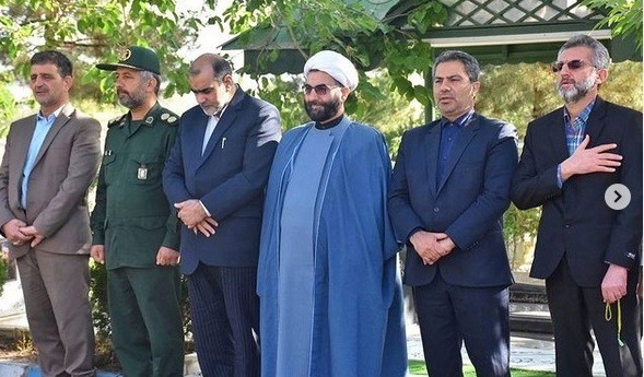  غبار روبی گلزار شهدا در طرقبه شاندیز همزمان با هفته قوه قضائیه