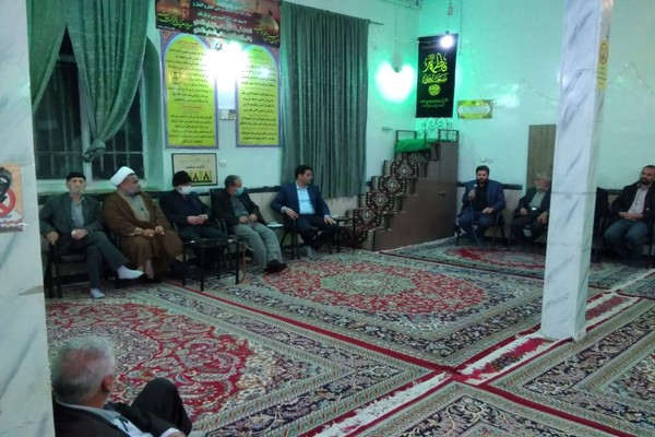  برگزاری جلسه صمیمی مدیریت شهری با اهالی محله حصارسرخ  