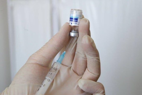 اطلاعیه وزارت بهداشت در مورد تجویز دُز سوم واکسن کرونا و واکسن مسافران  