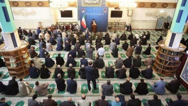 رئیس جمهور: بسیجی باید پرچم برافراشته ارزش‌های انقلابی باشد 