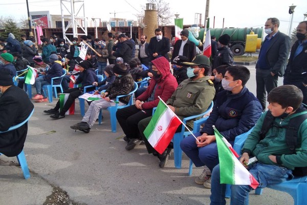آغاز مراسم سالگرد پیروزی انقلاب با گلباران تمثال ورود امام 