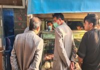 بازدید فرماندار مشهد از بازارهای اطراف حرم مطهر رضوی - پلمب یک قصابی ،مرغ فروشی و نانوایی